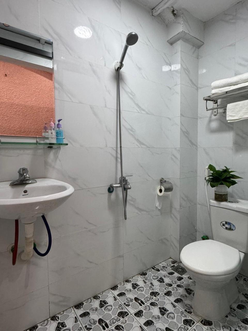 Quynh Moon Homestay Hanoi Esterno foto